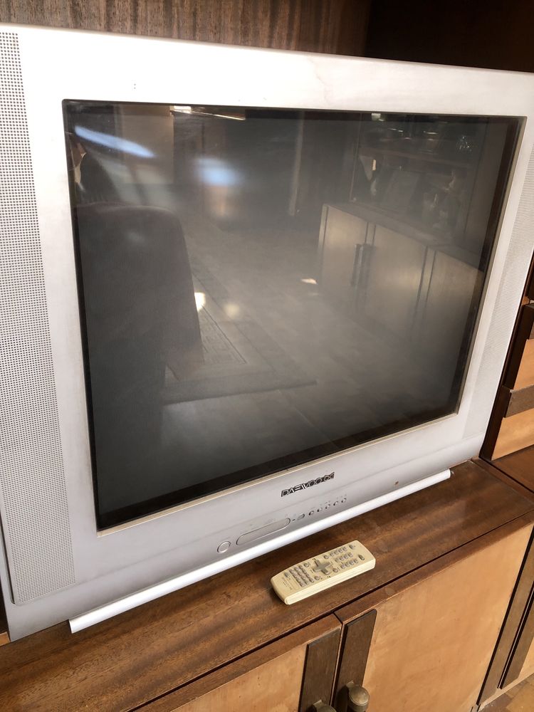 телевизор Daewoo 27”