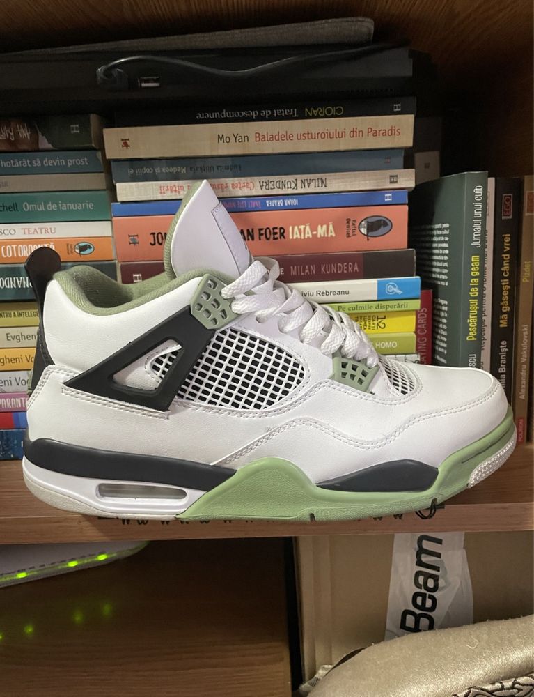 Air Jordan 4 Seafoam