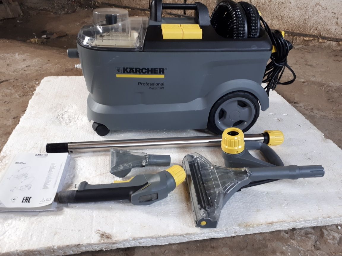 Продам моющий пылесос KARCHER PUZZI 10/1 отличном состояний в комплект