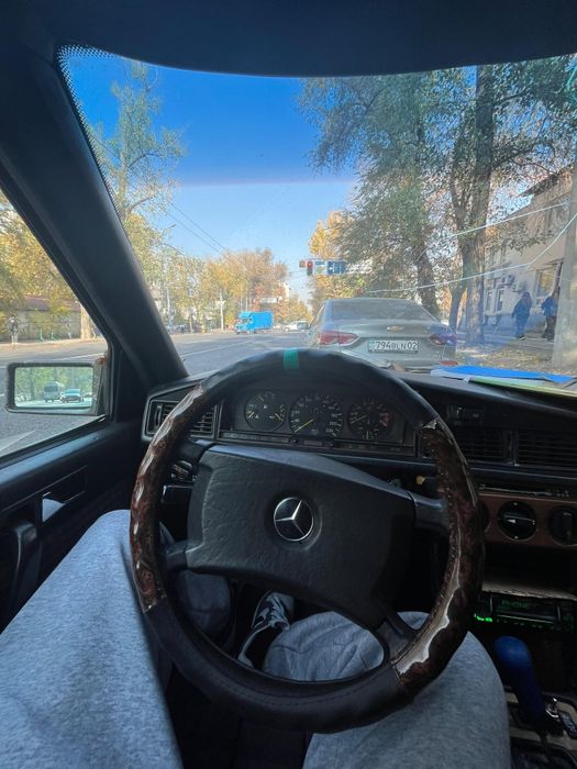 Мерседес 190 2,3 автомат