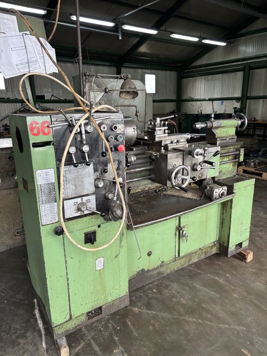 De vanzare strung pralalel marca TOS 200x750mm