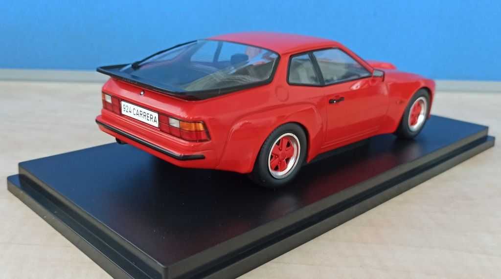 Macheta Porsche 924 Carrera 1981 rosu - MCG 1/18