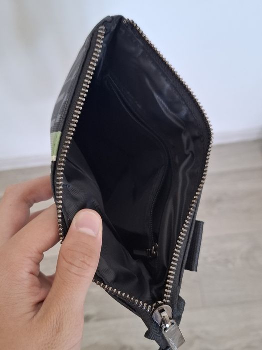 Пррдам Барсетку Armani Exchange в зеленом цвете новый