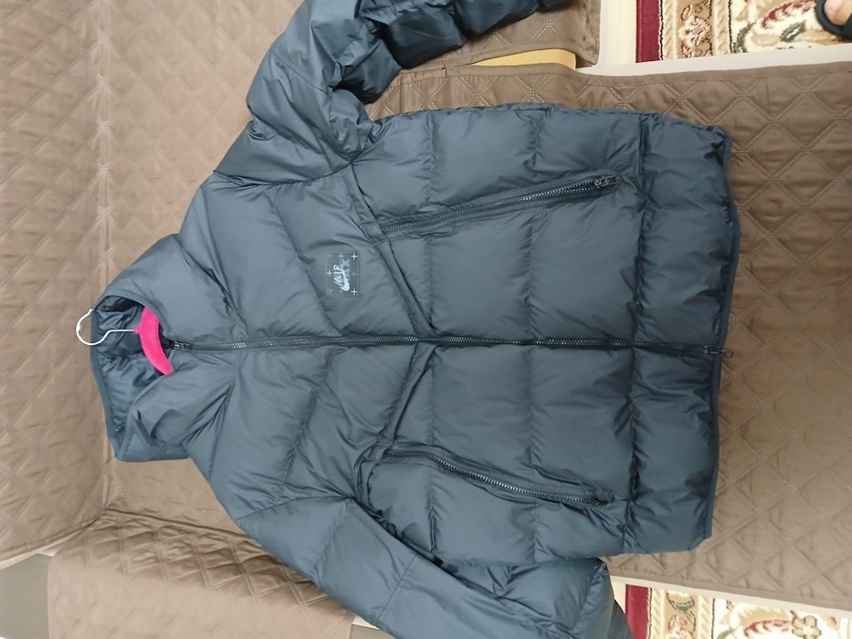 Haină  de iarna,Nike mărimea L , .