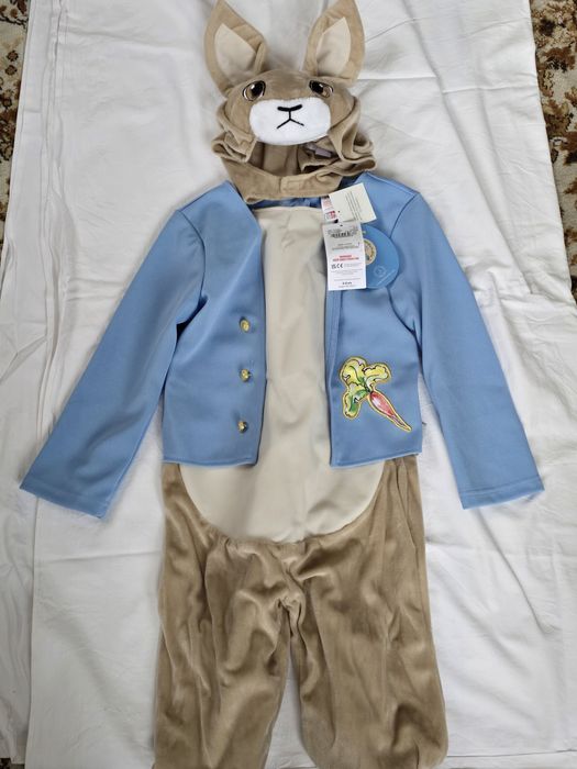 Детско костюмче на зайчето Питър