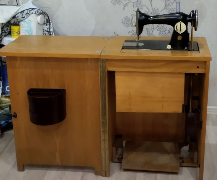 Продам швейную машинку