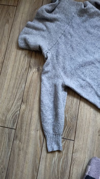 Rochie mai groasă care poate fi purtata și cu colanți