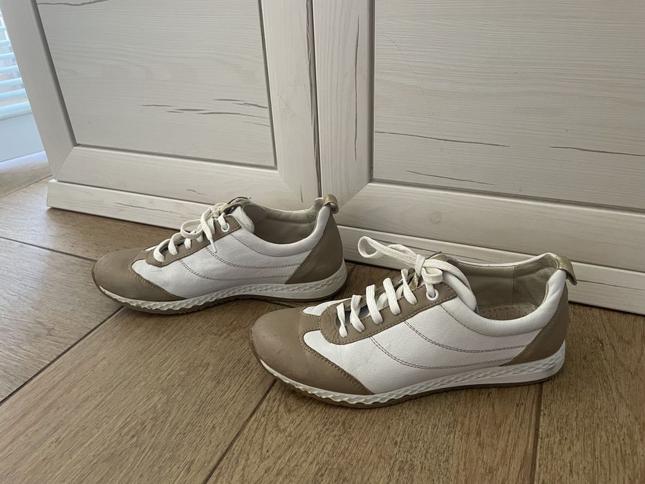 Прекрасни изцяло естествена кожа  БГ обувки с ПОДАРЪК по избор