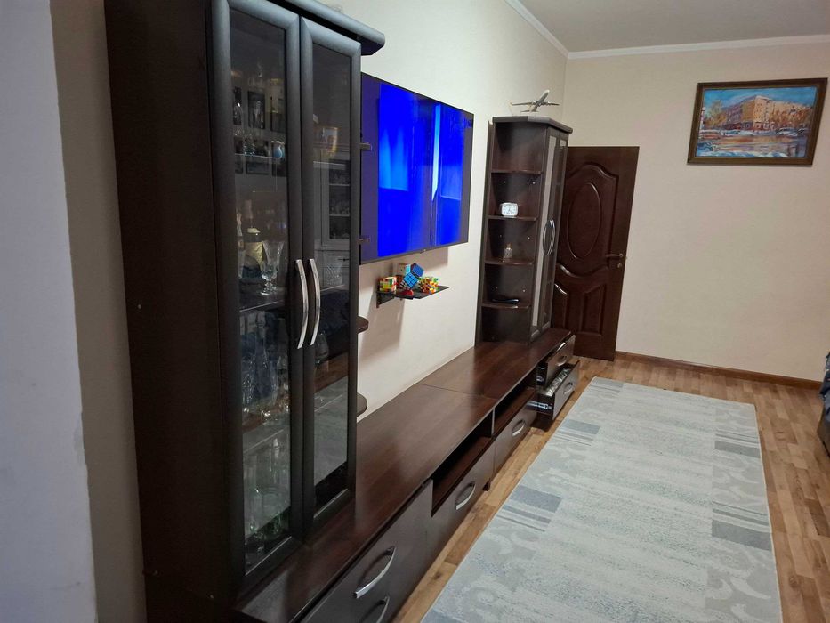 Продаётся современная стенка для гостиной. Б/У