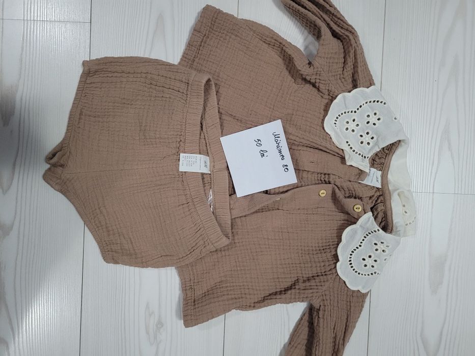 Vand haine mărimea 80,preț pe bucata
Nu asigur transport