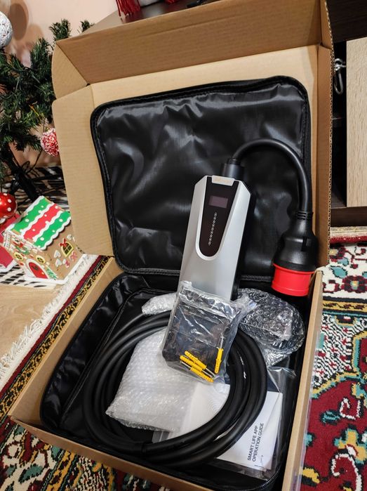 Трифазна зарядна станция за електрически автомобили 11кW