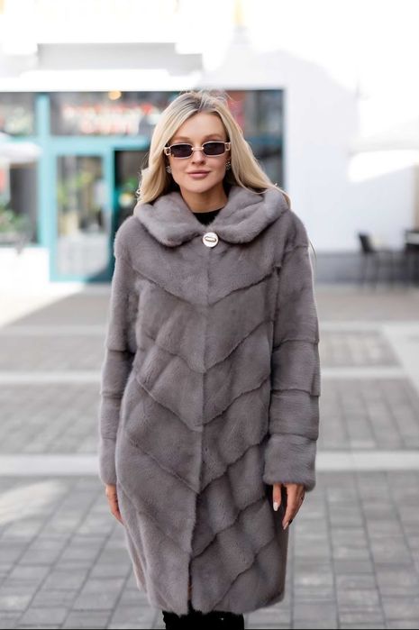 Haina de blana nurcă , vizon divină, incredibil. Culoare Gri , Nafa