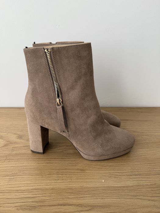 Бежови боти с дебел ток H&M размер 38