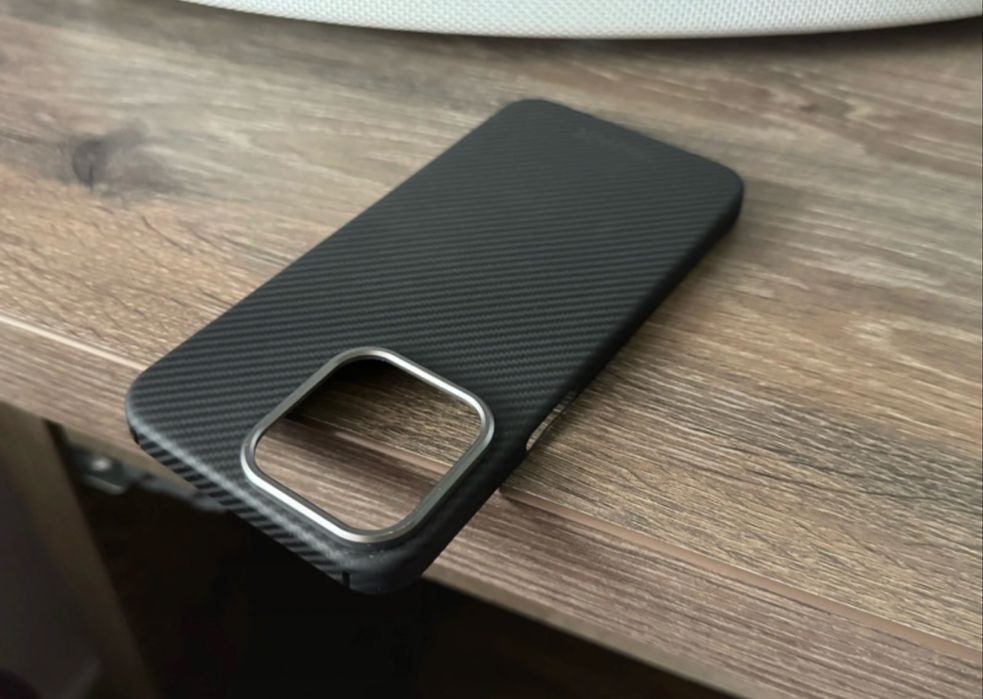 Husa Velante Kevlar Slim/iPhone 15 Pro Max-Originala-Ca Noua Magsafe