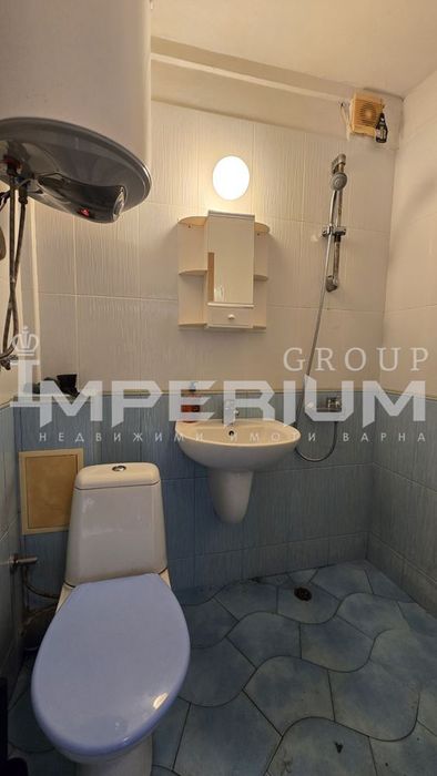 Двустаен обзаведен апартамент под наем в района на кв. Левски, гр. Ва