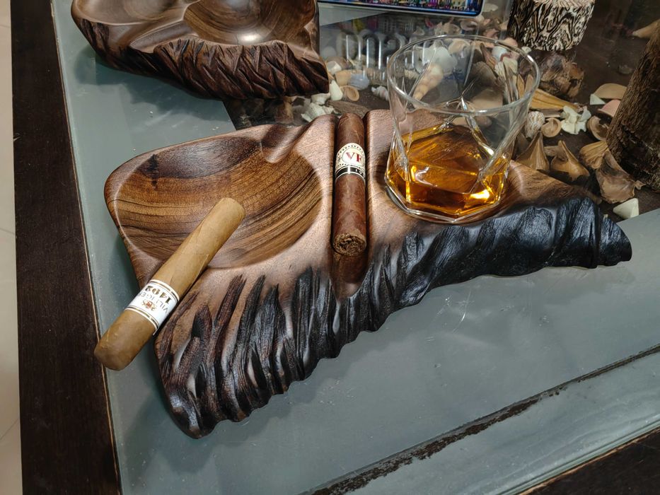 Пепелник за пури с място за чаша