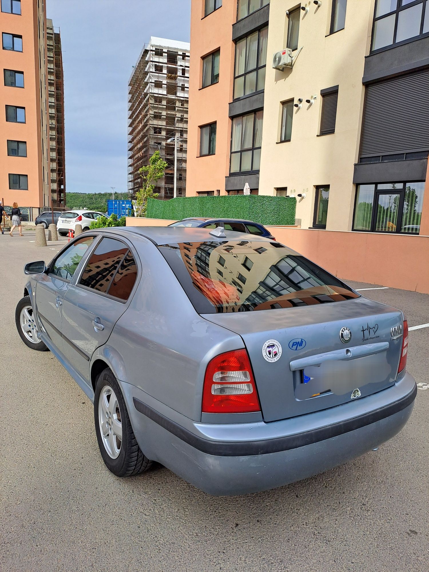 Skoda octavia motor 1.6 benzina stare foarte bună acte la zii