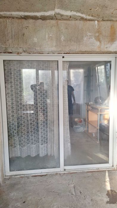 Двукрилна алуминиева плъзгаща врата стъклопакет