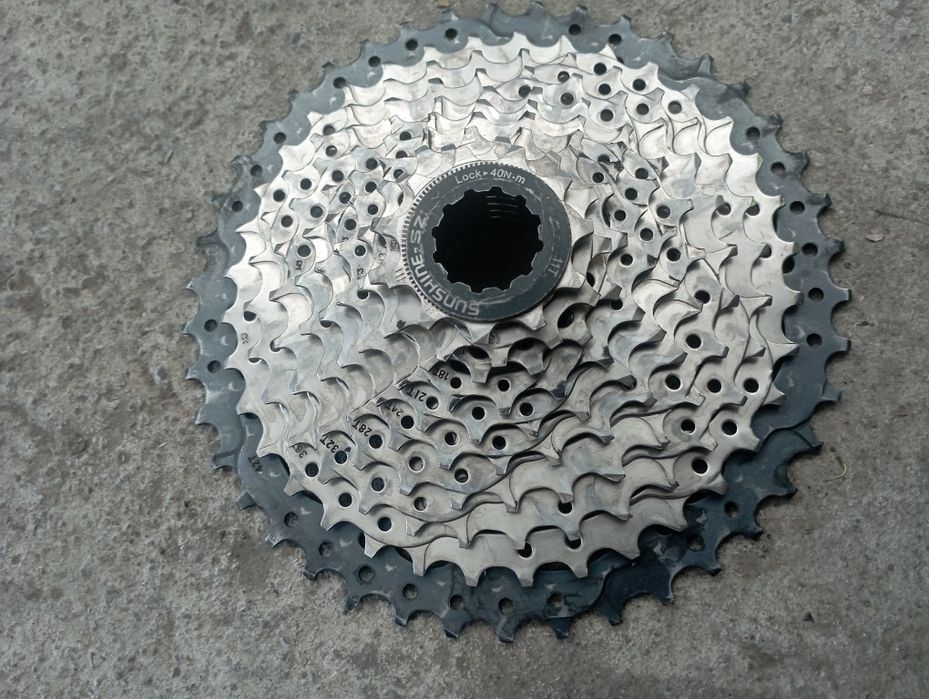 Кассета на 42/11 зубов, 10 скоростей, почти новая