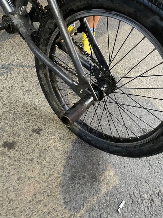 BICICLETA BMX potrivită pt 8-14 ani