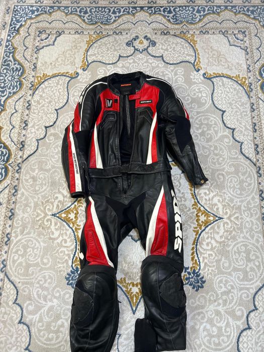 Мотоэкипировка шлемы