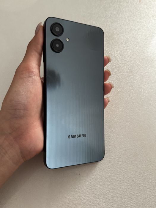 Смартфон Samsung A06