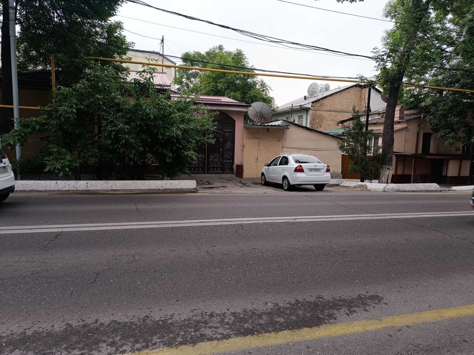 Продается дом для постройки отеля в центре города