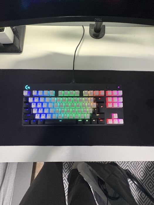 Tastura gaming logitech g pro custom