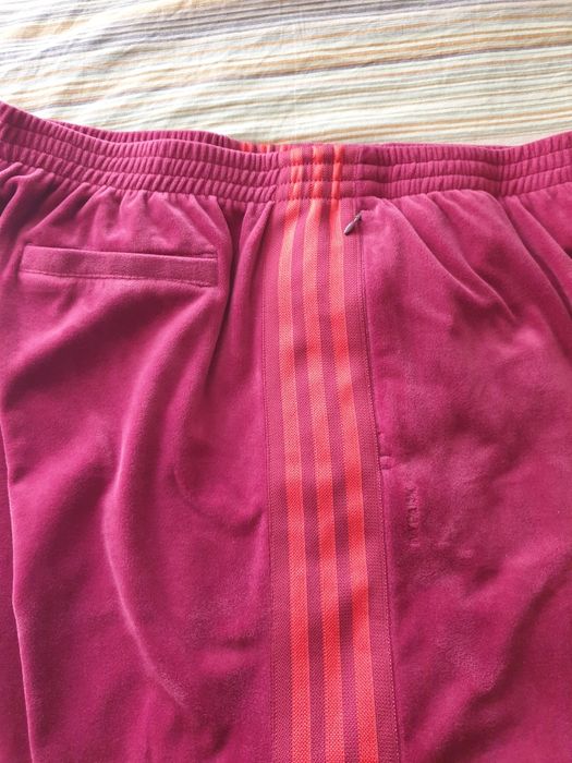 Vand pantaloni Adidas IVY PARK marimea XL