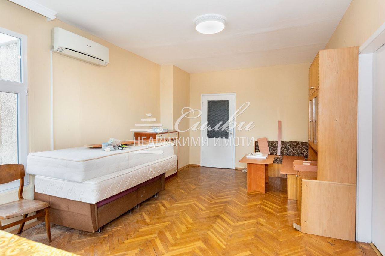 Продава се Тристаен апартамент в Шумен, Добруджански - 76 кв.м за 1510 €/кв.м - Снимка #3