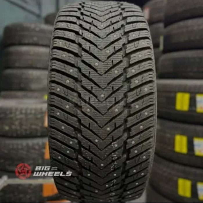 Kapsen rw 518 235/45/18 шипованные