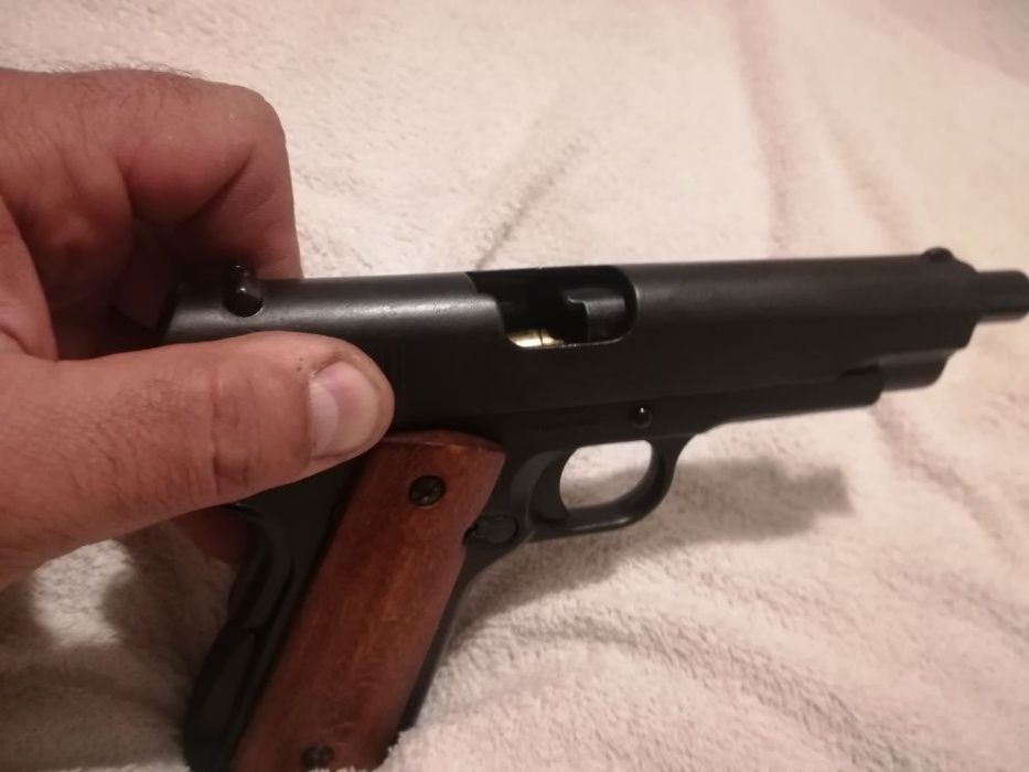 Не револвер, а пистолет Колт / Colt .45. Колекционерско негърмящо оръж
