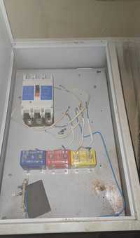 Электро шит, автомат 1 шт и трансформатор тока 3 шт