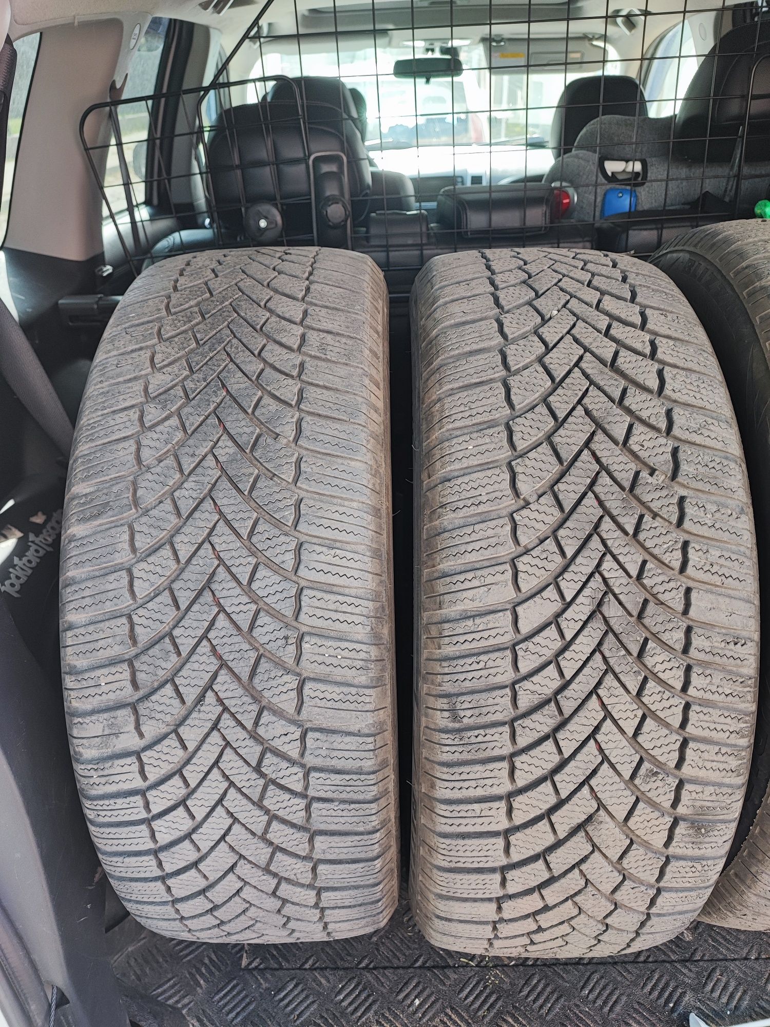 Гуми Bridgestone 225.55.18