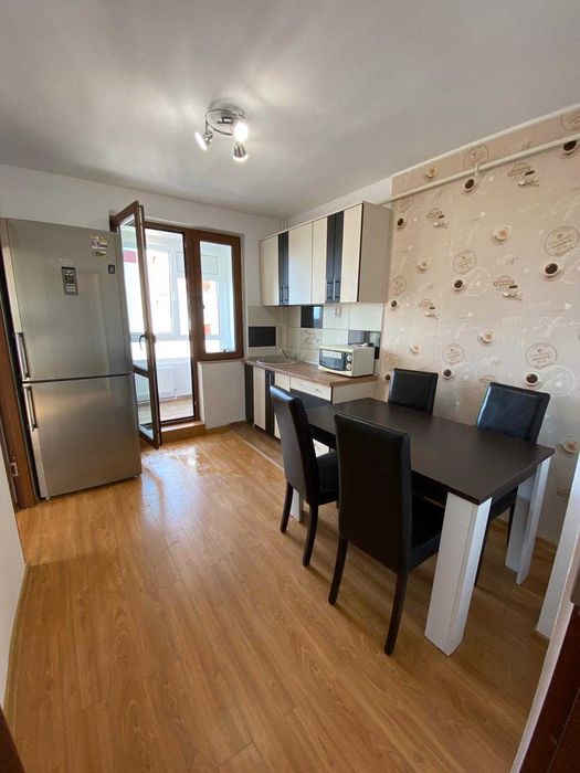 Apartament in chirie 3 camere pe  Alexandru Vlahuta 63