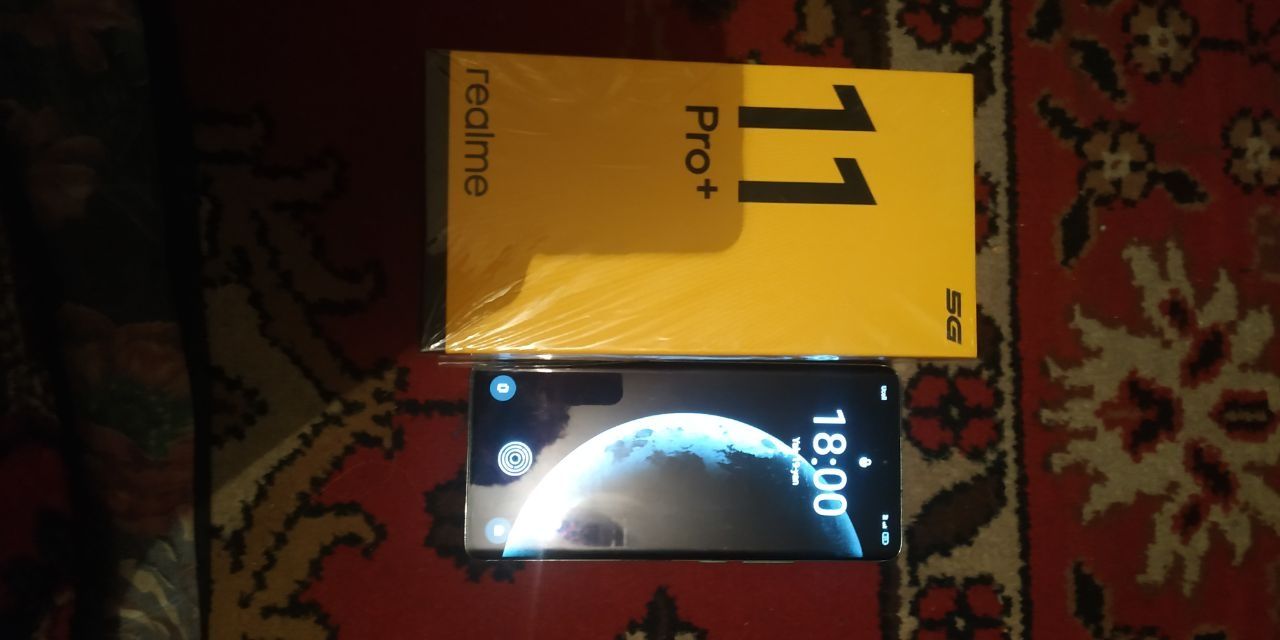 Realme 11+ pro 12/512