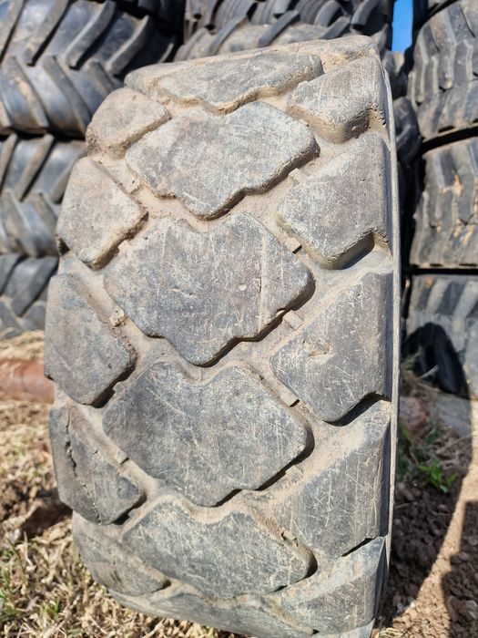 Anvelope bobcat 10-16.5 marca Mitas
