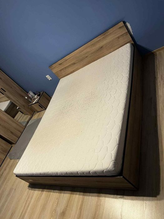 Спалня 160/200 с 2бр. нощни шкафчета