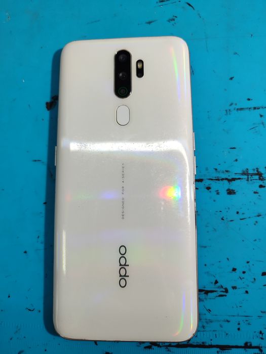 Oppo A5 двадцатого года 64гб