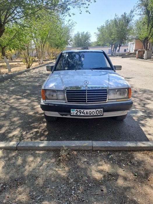 Мерседес 190  механик 1992
