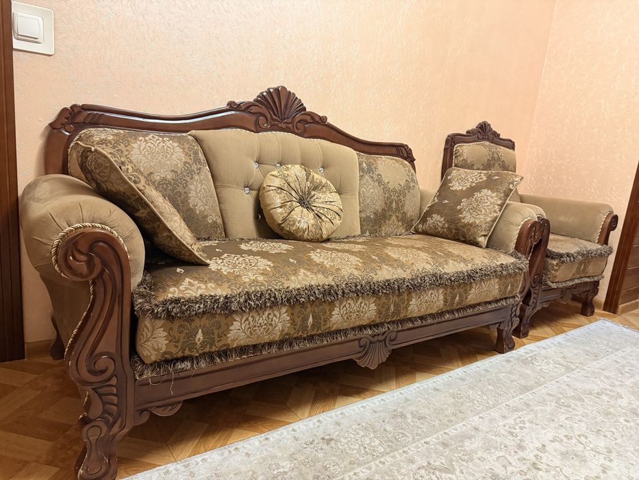 Продам диван и два кресла Б/У