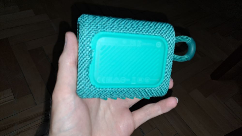 Продавам колонка Jbl Go 3
