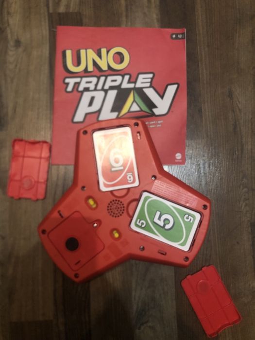 Joc UNO triple play