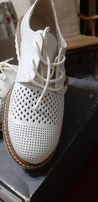 Продам обувь ecco,,натуральная кожа.