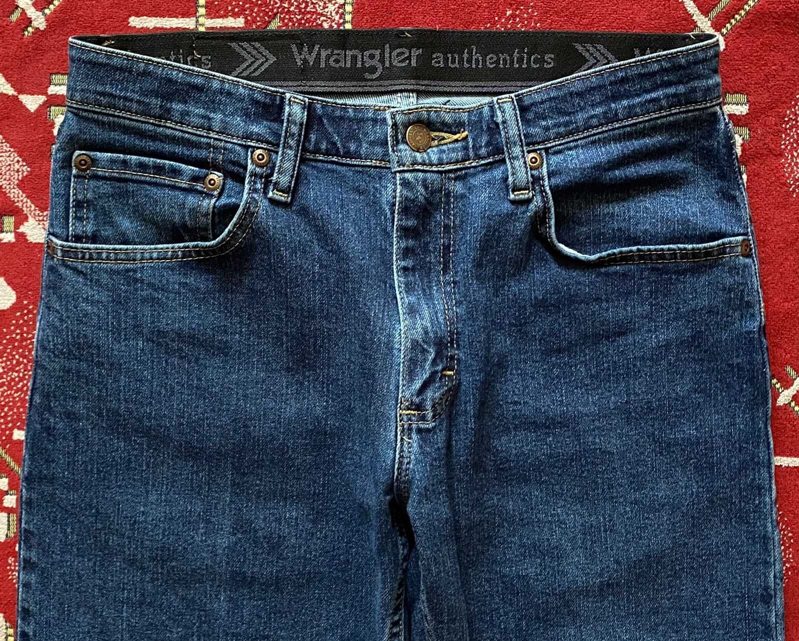 Фирмен. джинсы "Wrangler" Authentics  original W29xL30 на 44 разм.