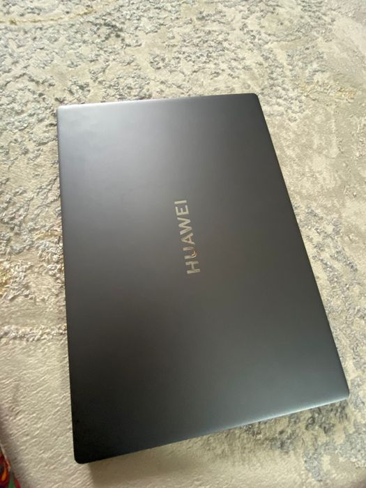 Продам ноутбук. Huawei Matebook d16