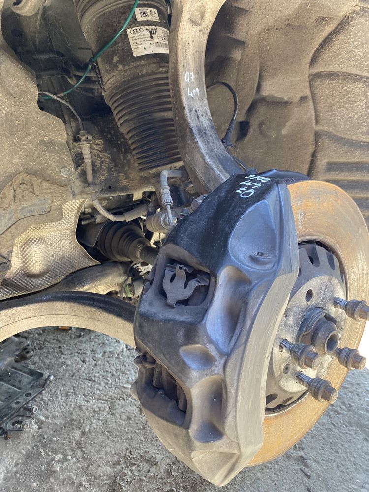 Fuzetă, basculă , planetară, pernă, etrier ,dreapta față  Audi Q7 4M