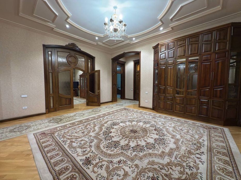 Продается дом в махалле Думбрабод.