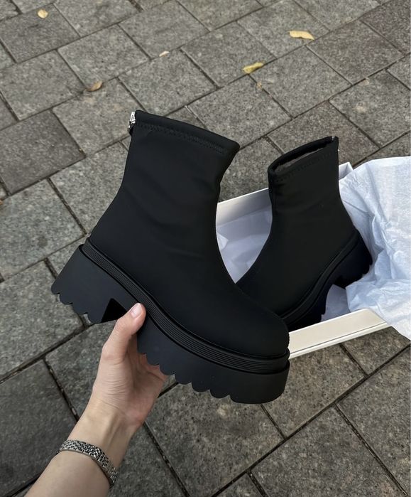 Зимние ботинки на платформе