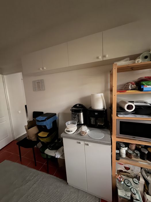 Vand mobila bucatarie folosit 3.89 metri cu electrocasnice